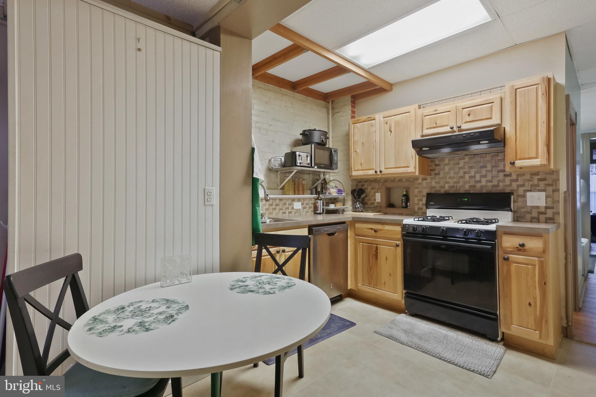 HAMPDEN HISTORIC DISTRICT - Residential