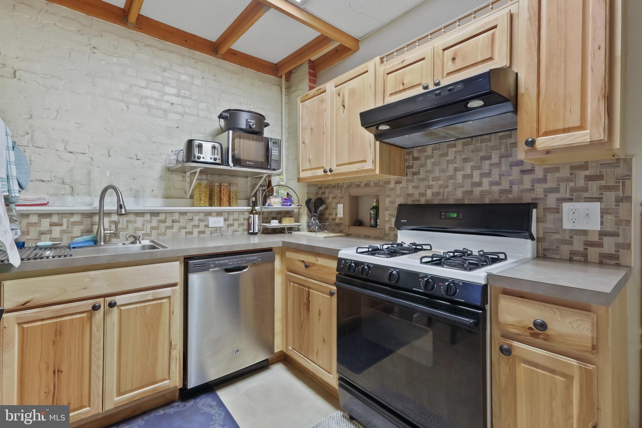 HAMPDEN HISTORIC DISTRICT - Residential