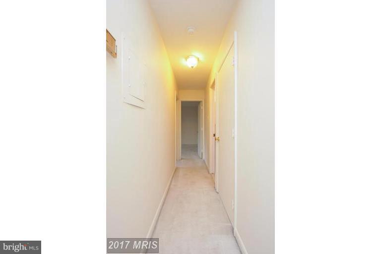 SUMMERTREE CONDO APTS - Residential Lease