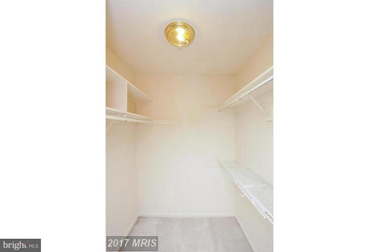 SUMMERTREE CONDO APTS - Residential Lease