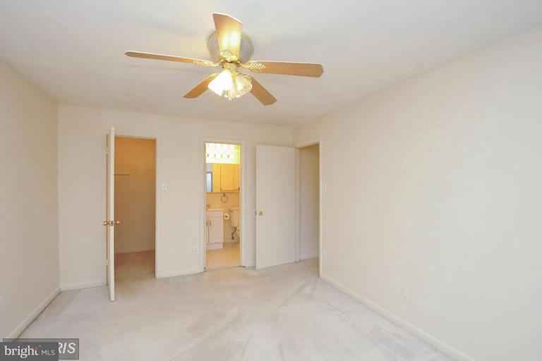 SUMMERTREE CONDO APTS - Residential Lease