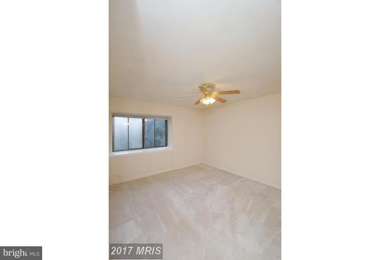SUMMERTREE CONDO APTS - Residential Lease
