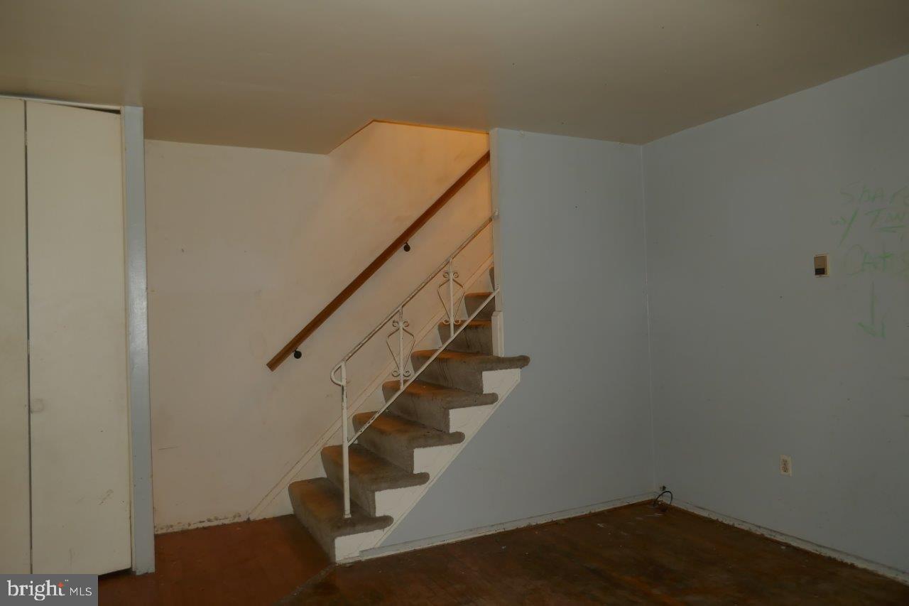 COUNTRY RIDGE - Residential