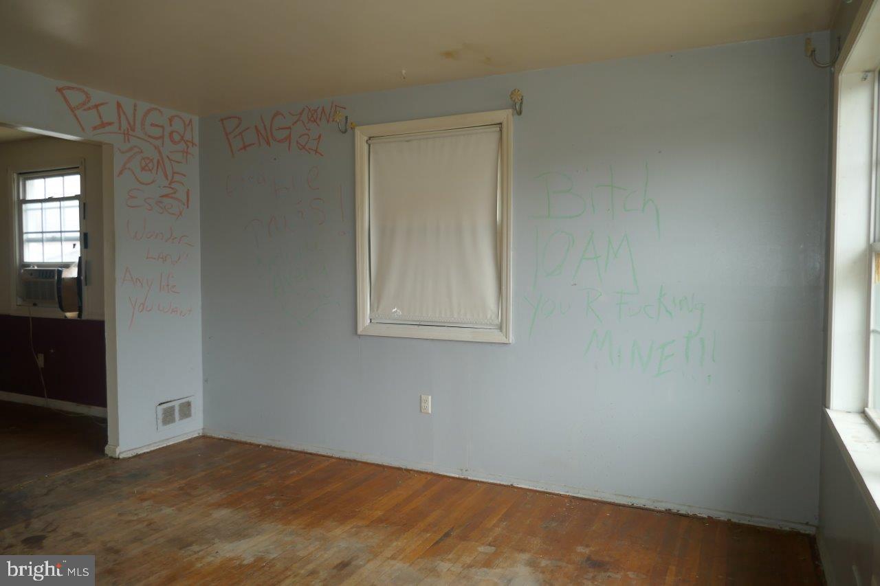 COUNTRY RIDGE - Residential