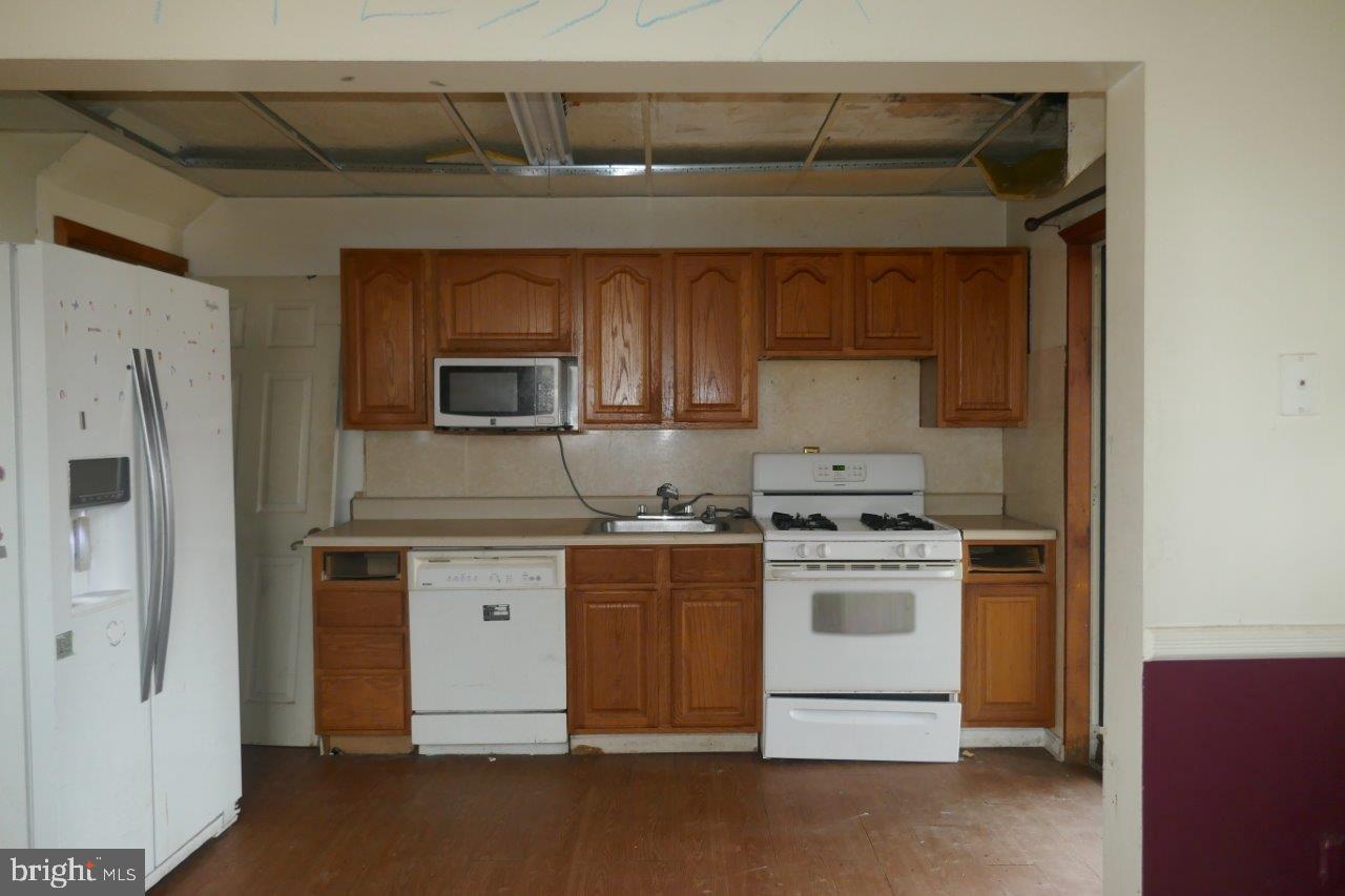 COUNTRY RIDGE - Residential