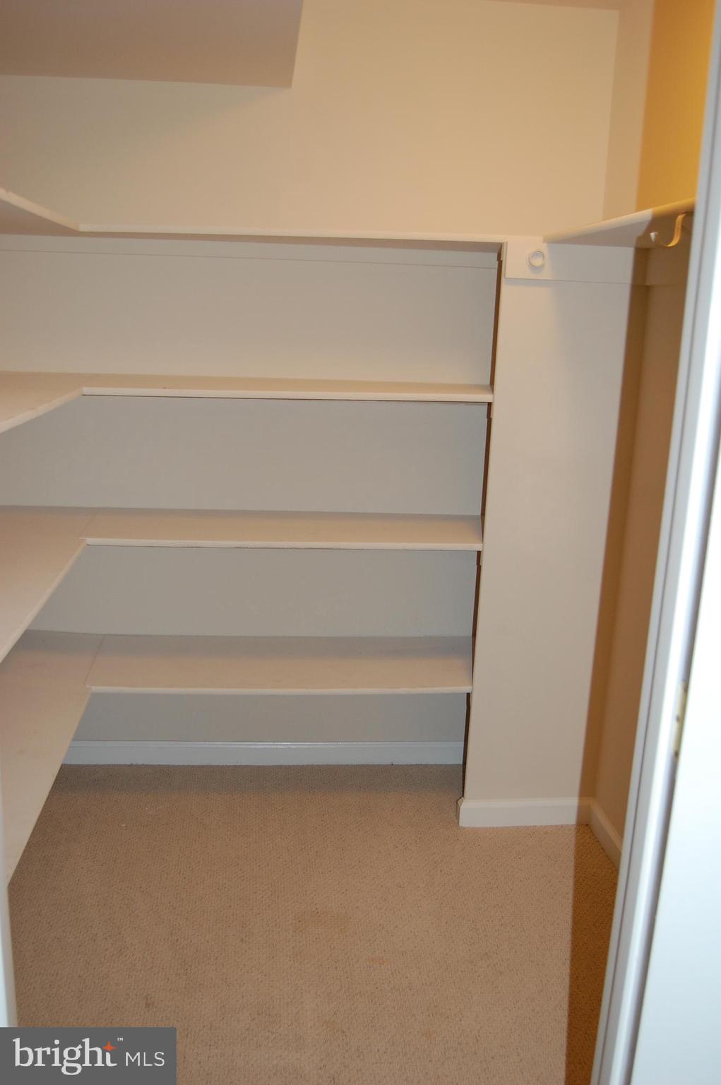 MADISON OAKS - Residential Lease