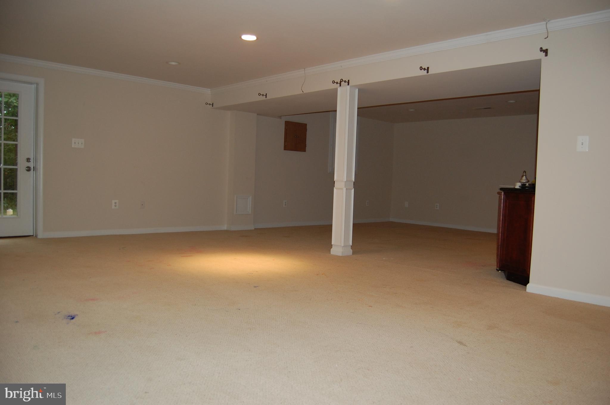 MADISON OAKS - Residential Lease