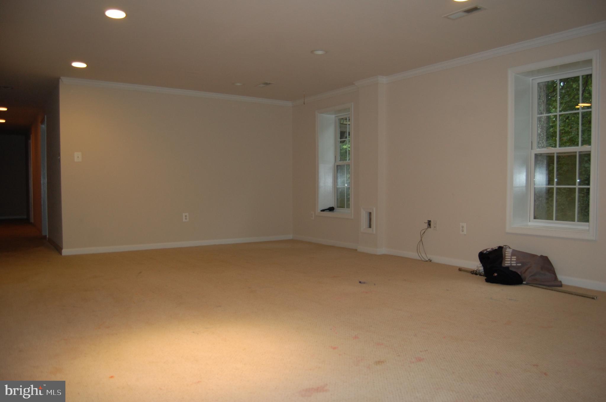 MADISON OAKS - Residential Lease