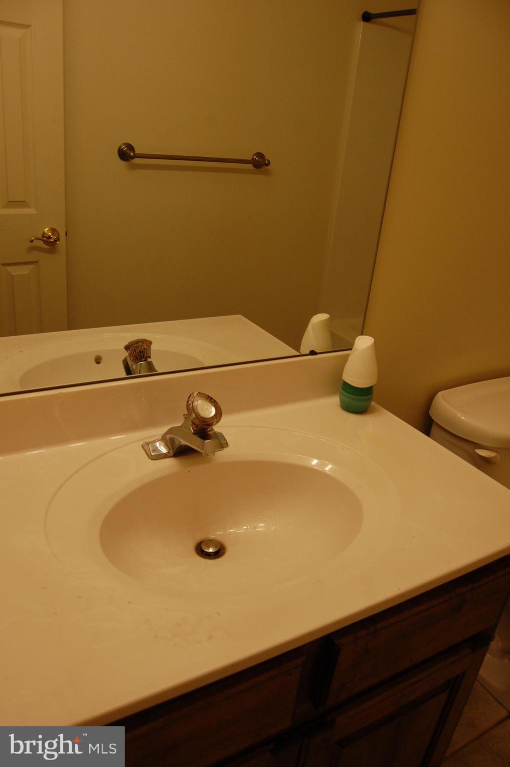 MADISON OAKS - Residential Lease