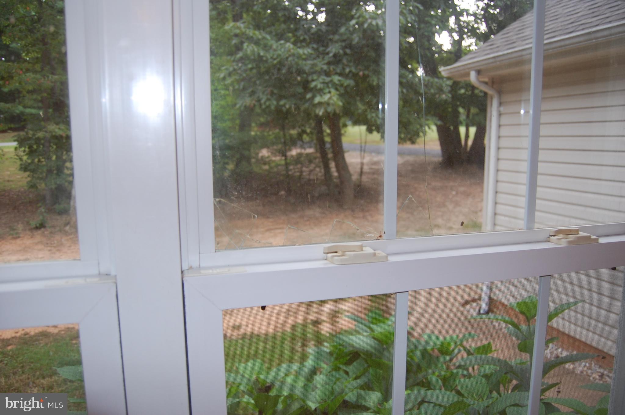 MADISON OAKS - Residential Lease