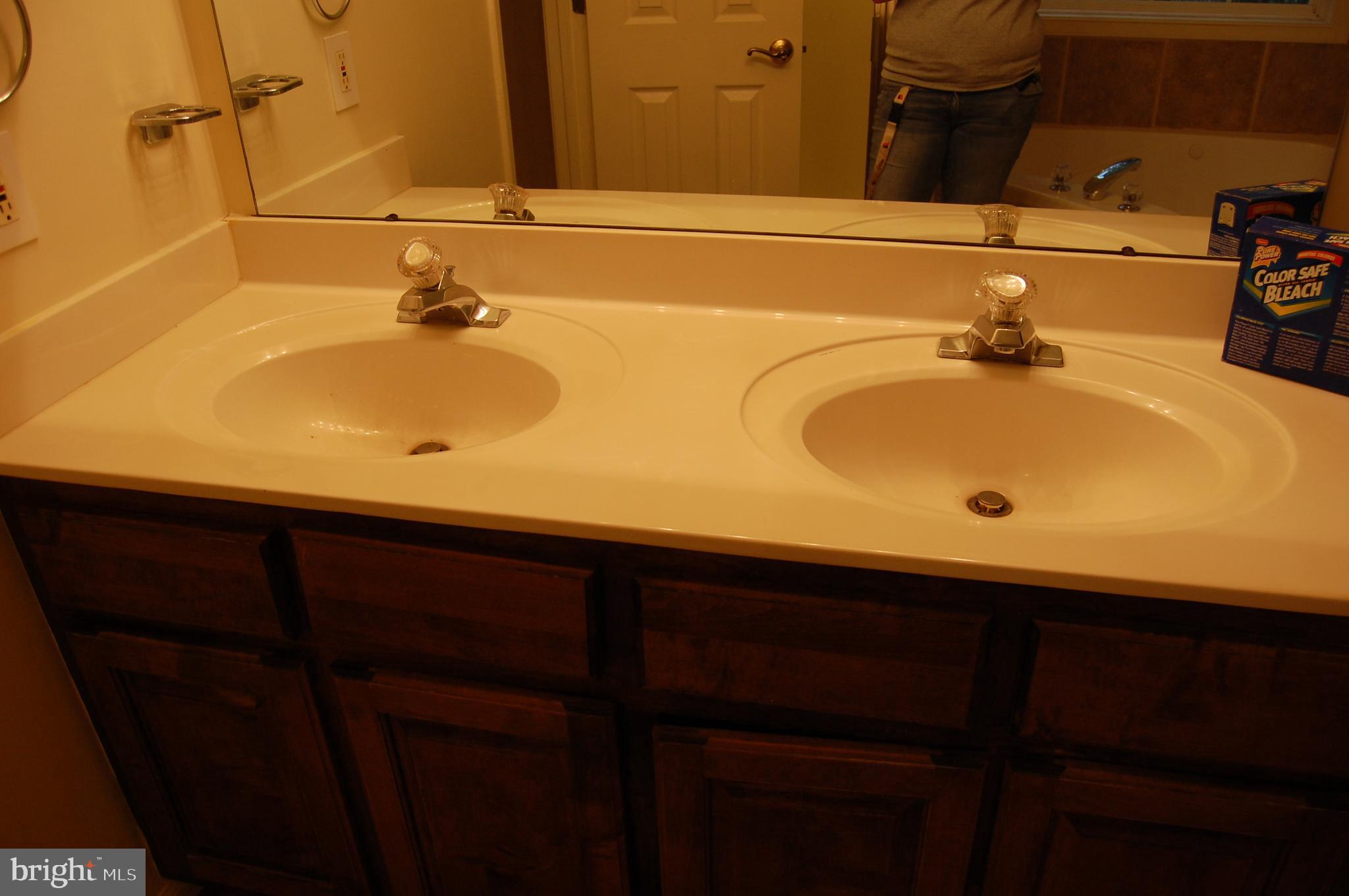 MADISON OAKS - Residential Lease