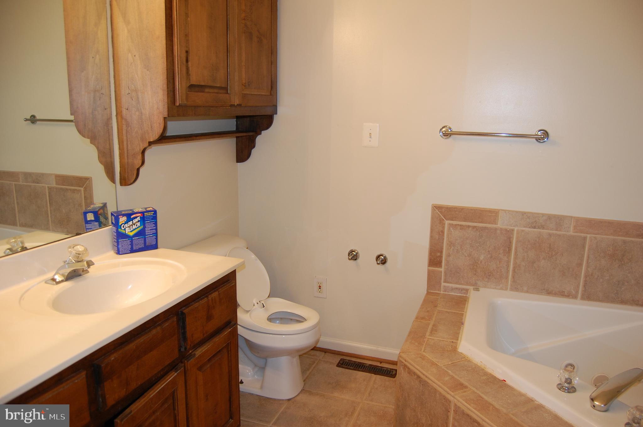 MADISON OAKS - Residential Lease