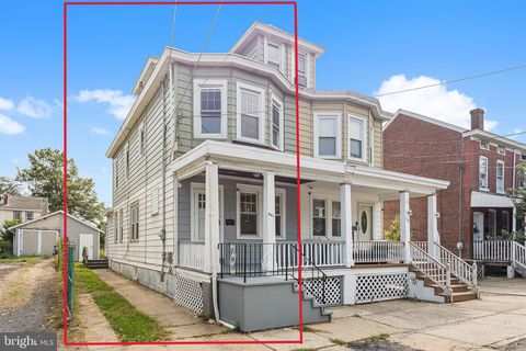Townhouse For Sale - 541 Emmett Avenue<br/> TRENTON, NJ 08629