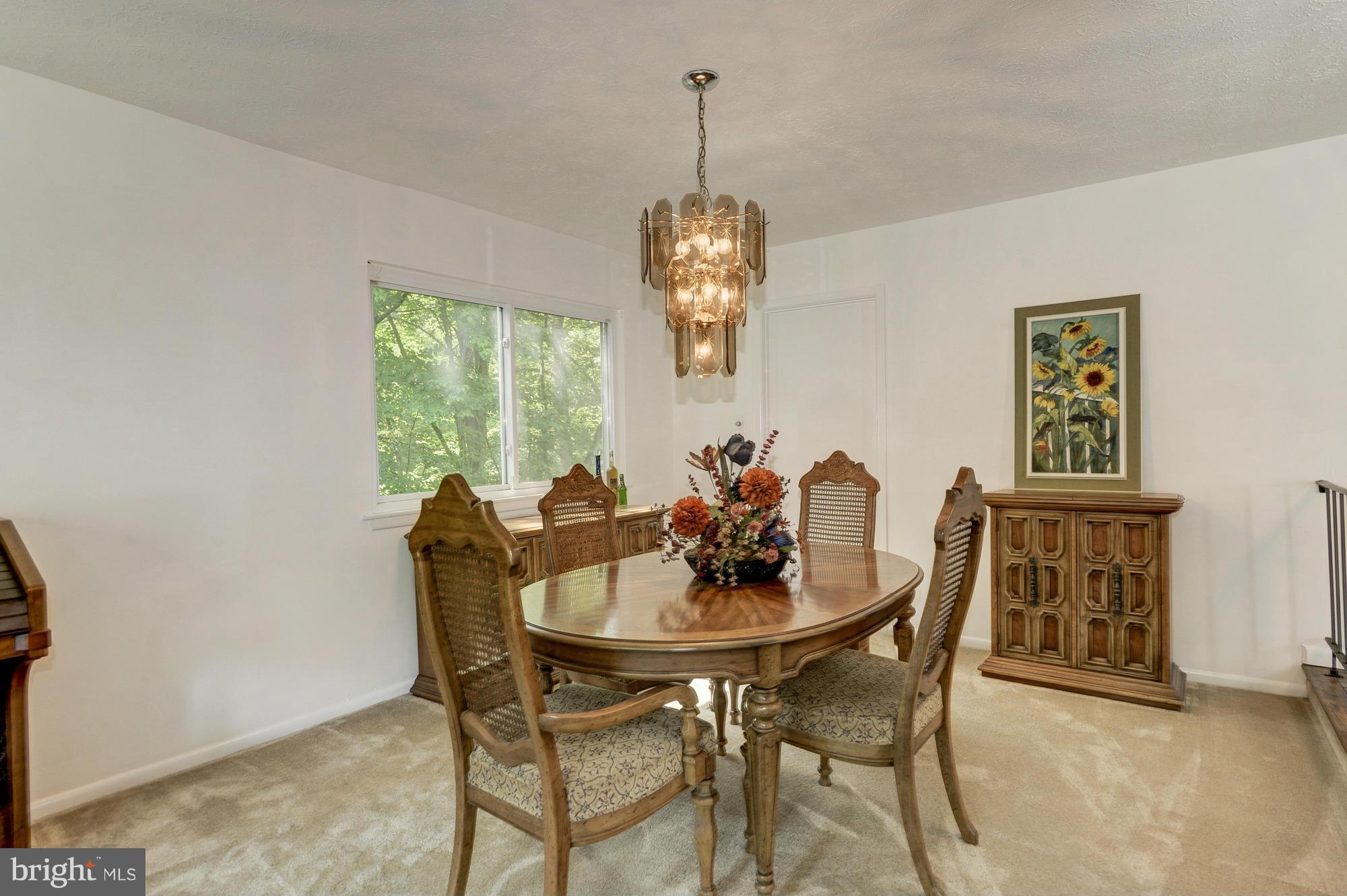 QUINCE ORCHARD MANOR - Residential