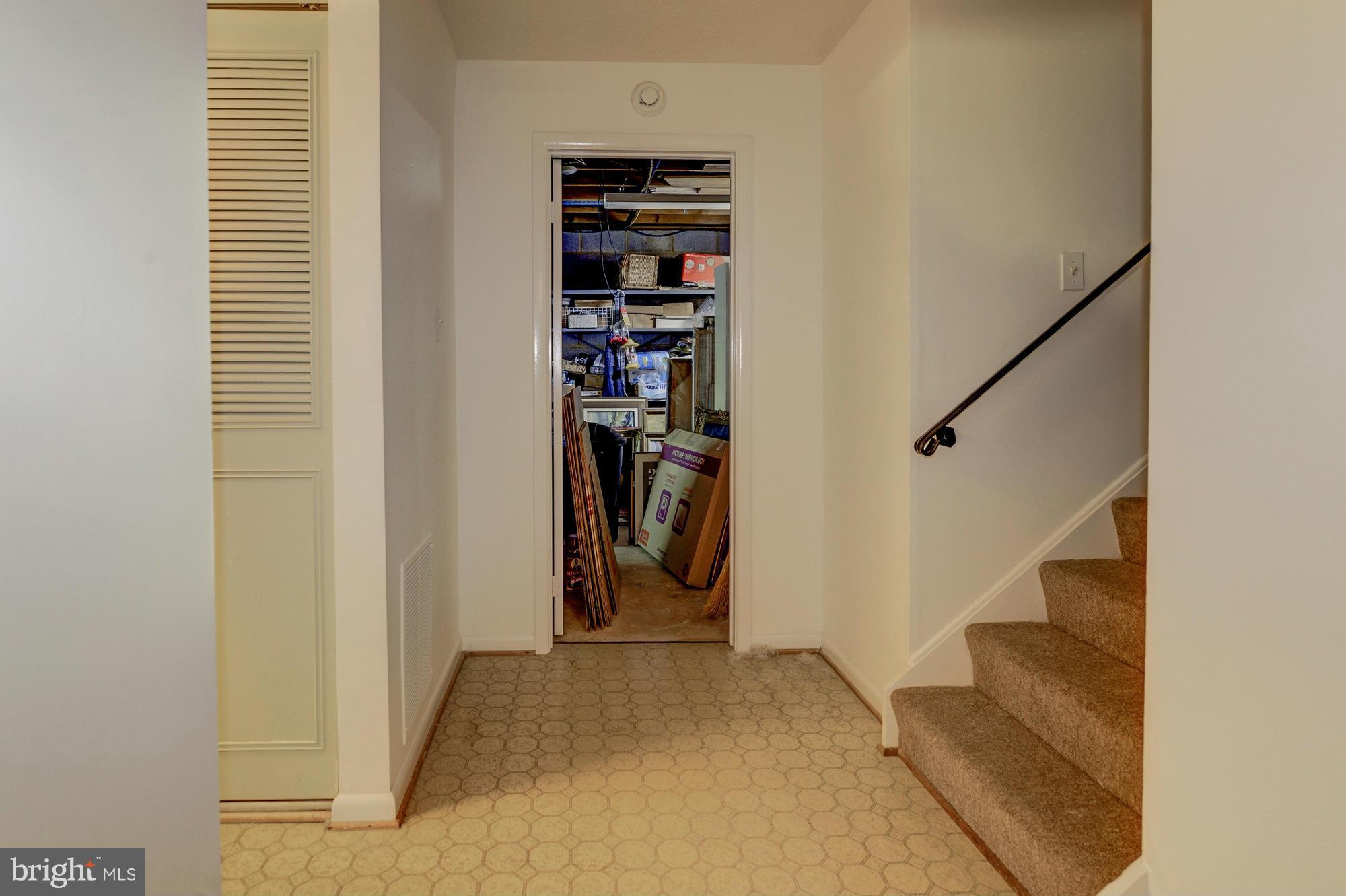 QUINCE ORCHARD MANOR - Residential