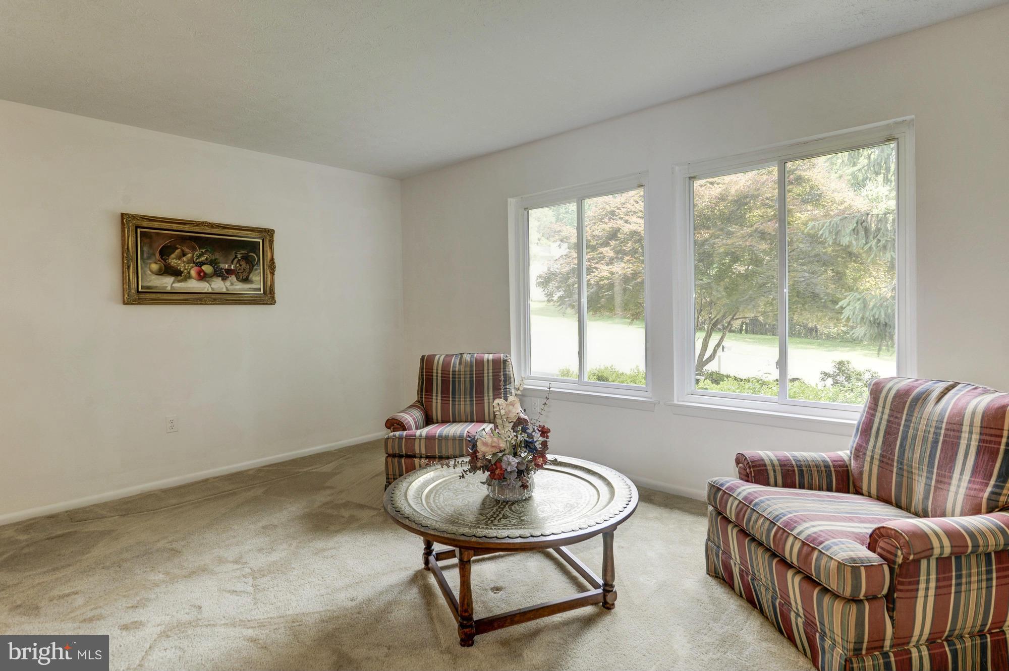 QUINCE ORCHARD MANOR - Residential