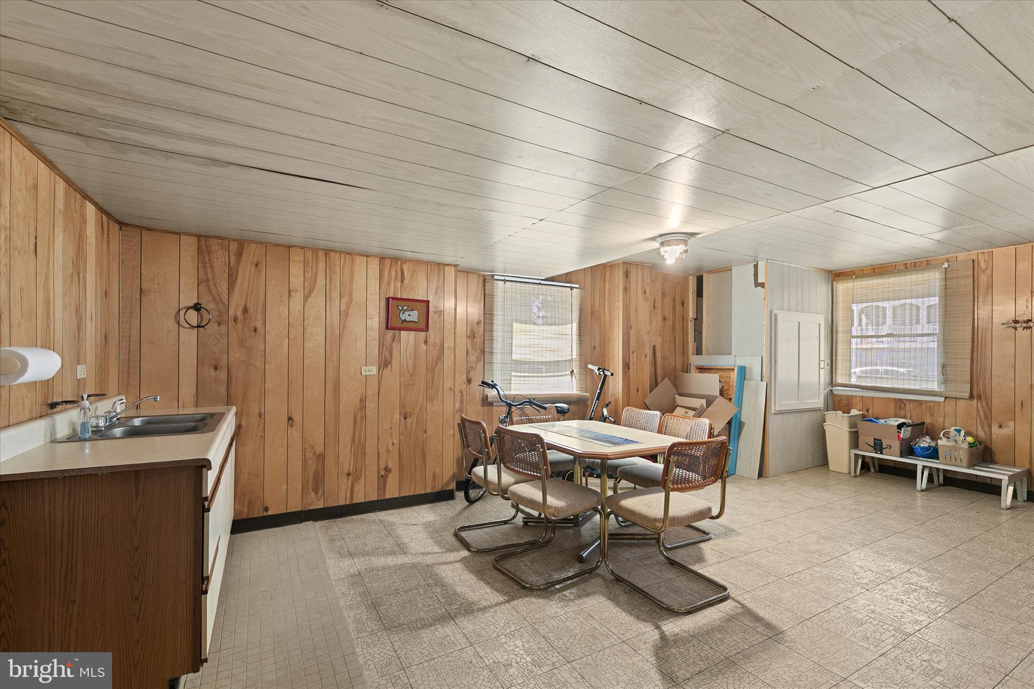 MIDDLESEX BEACH - Residential