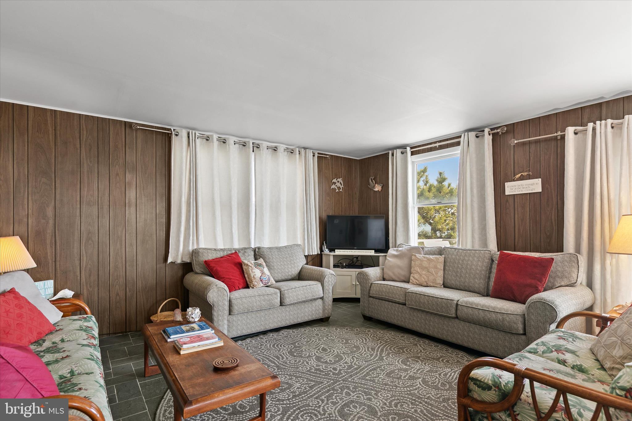 MIDDLESEX BEACH - Residential