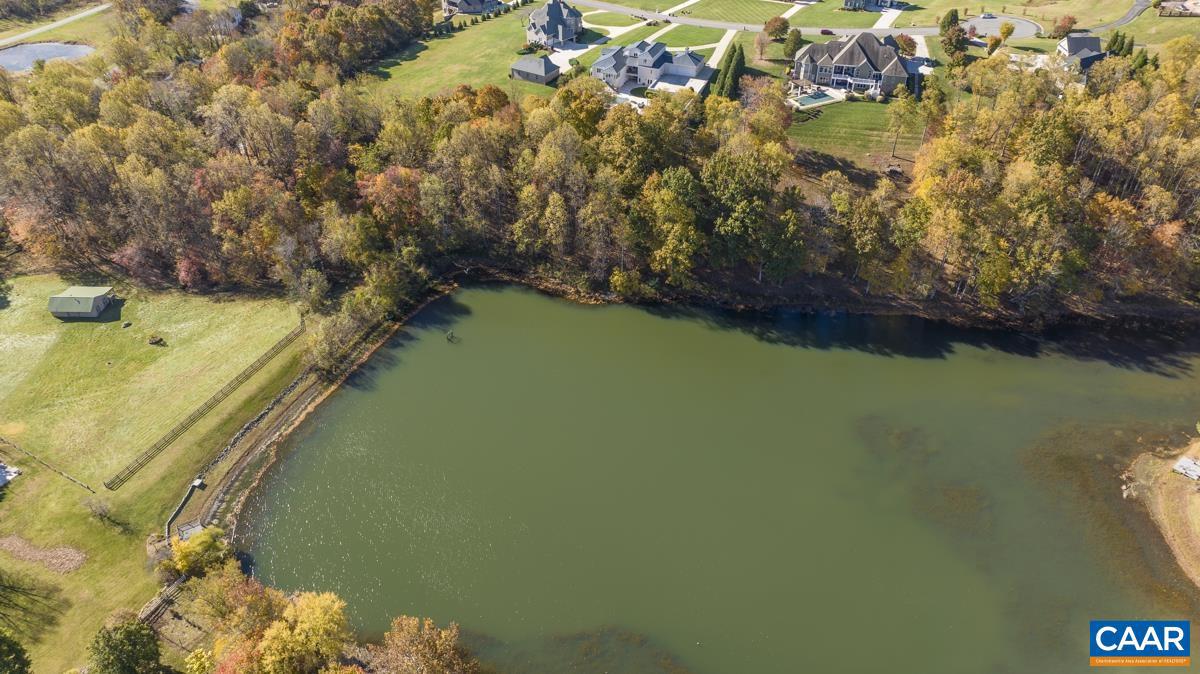 1229 BOONE HILL DR