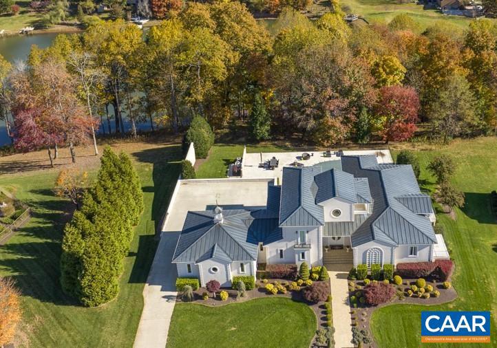 1229 BOONE HILL DR
