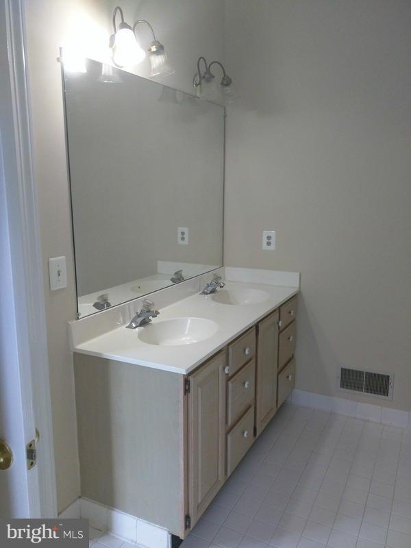 COURTHOUSE STATION - Residential Lease