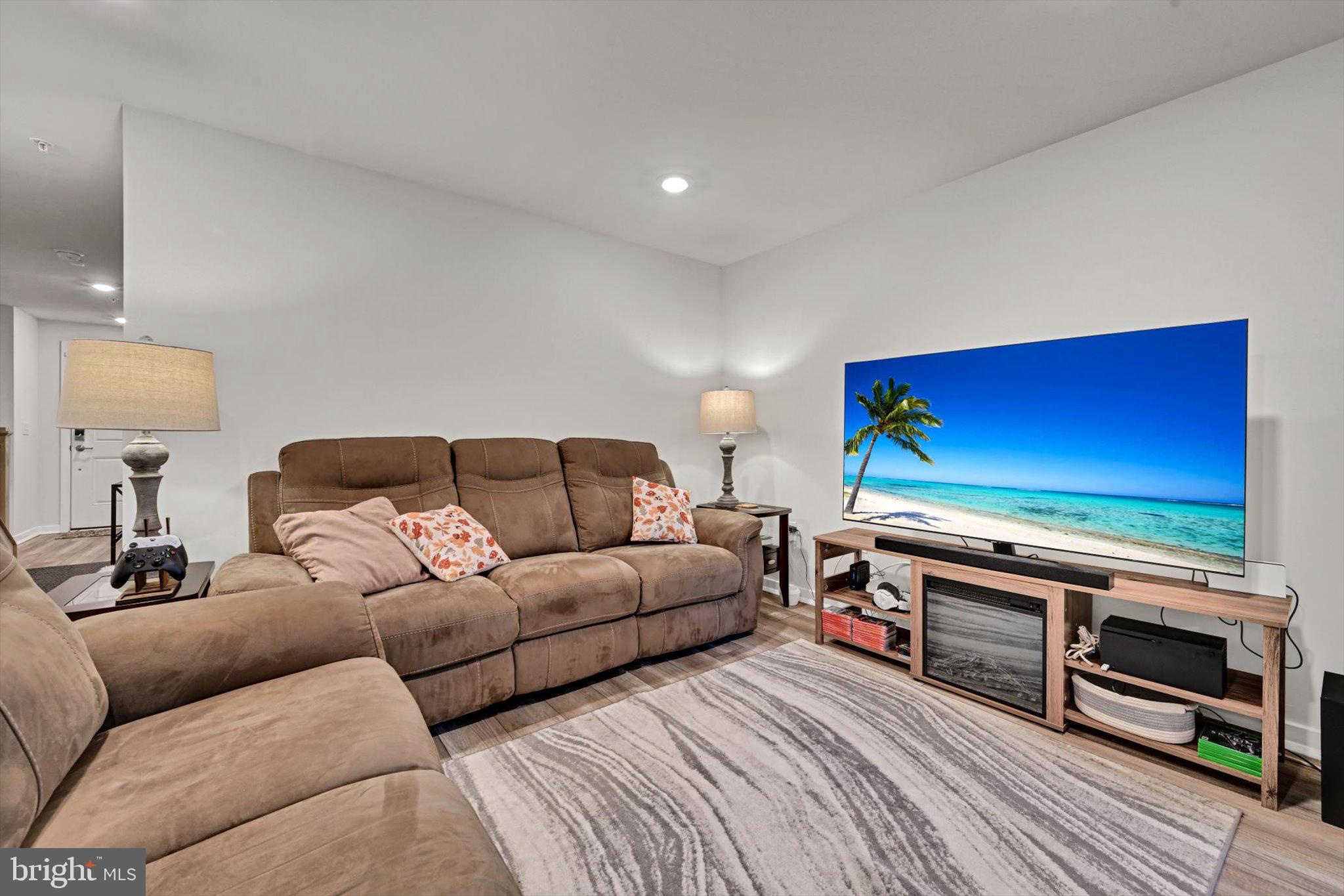 BROOKSIDE COURT AT UPPER SAUCON - Residential