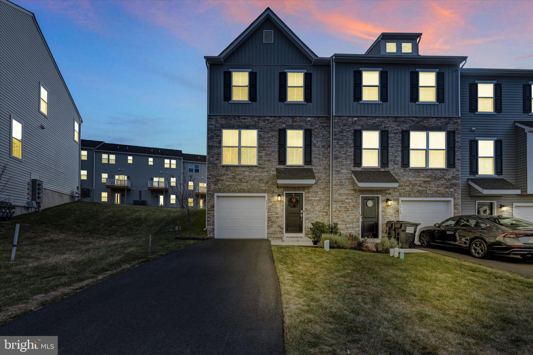 BROOKSIDE COURT AT UPPER SAUCON - Residential