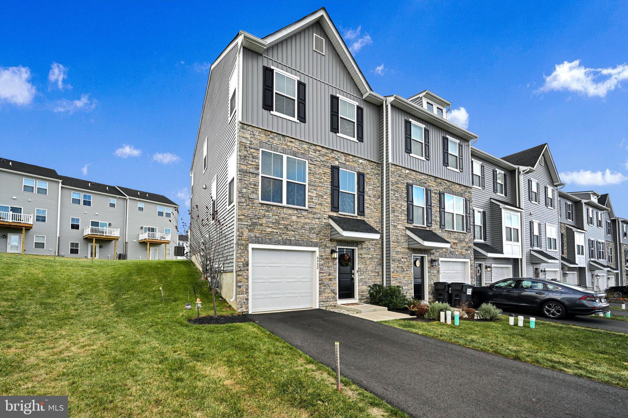 BROOKSIDE COURT AT UPPER SAUCON - Residential