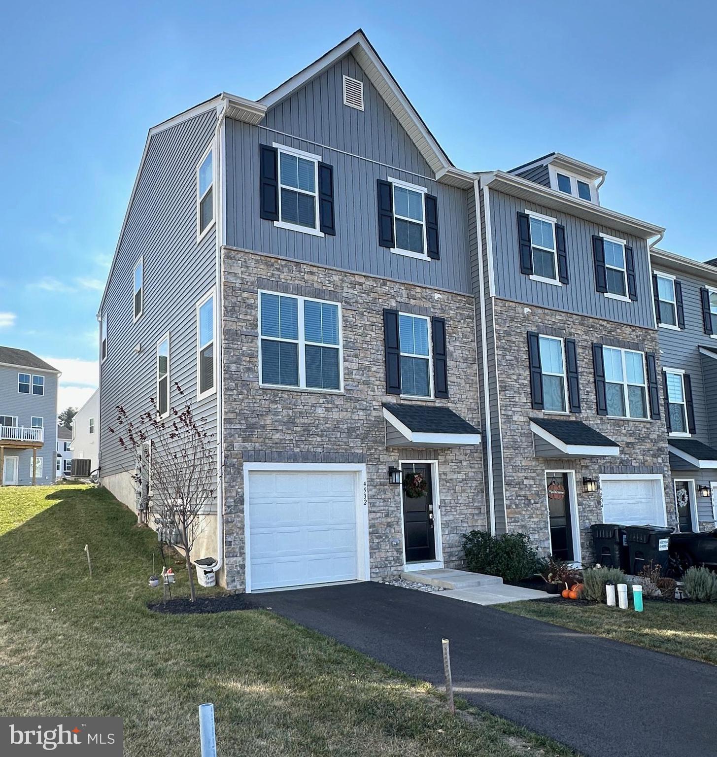 BROOKSIDE COURT AT UPPER SAUCON - Residential