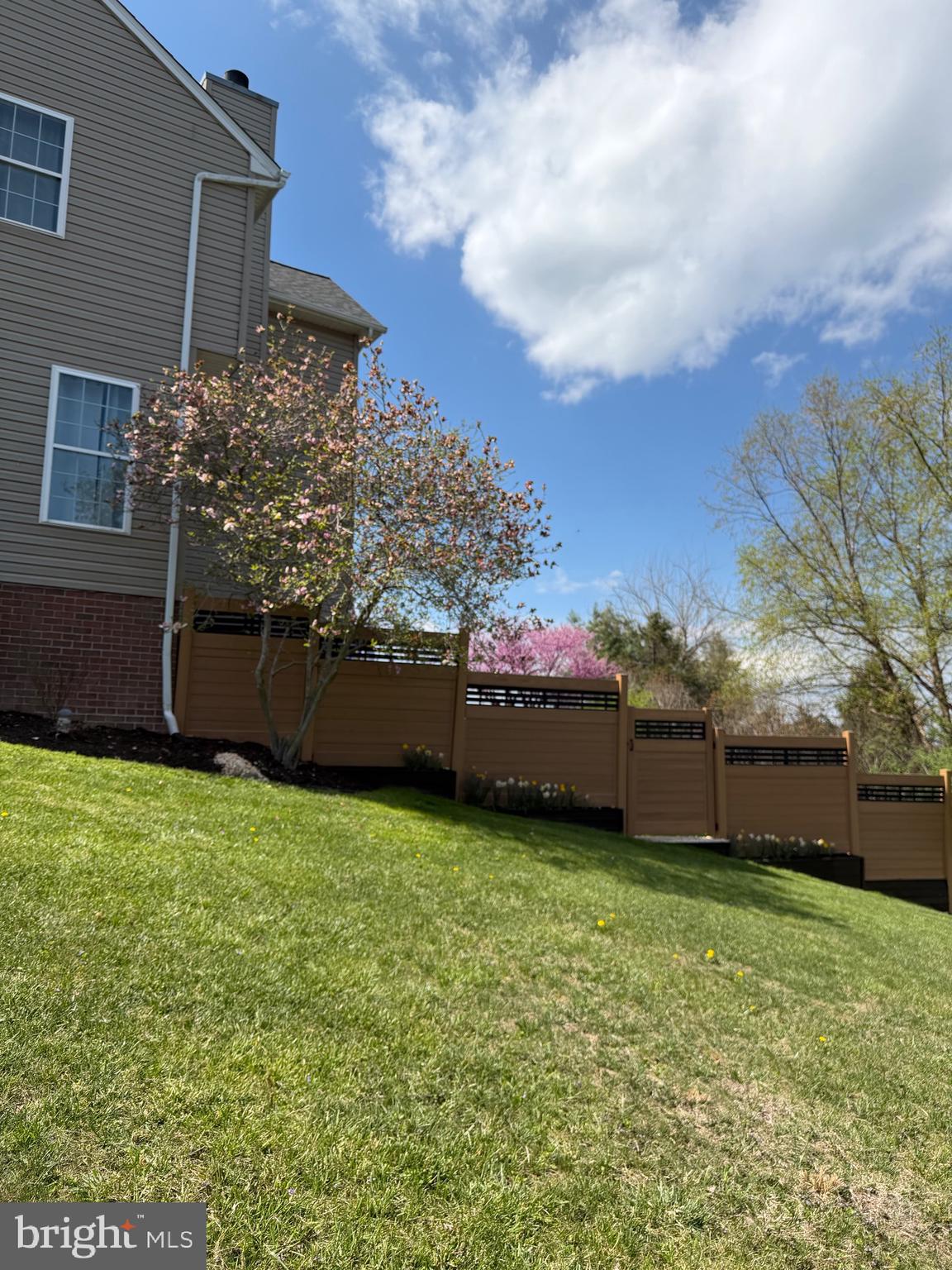 1080 CRANBERRY LANE W