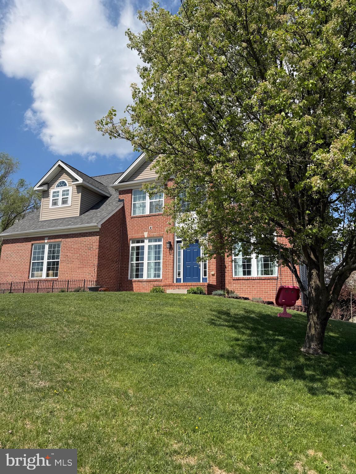 1080 CRANBERRY LANE W