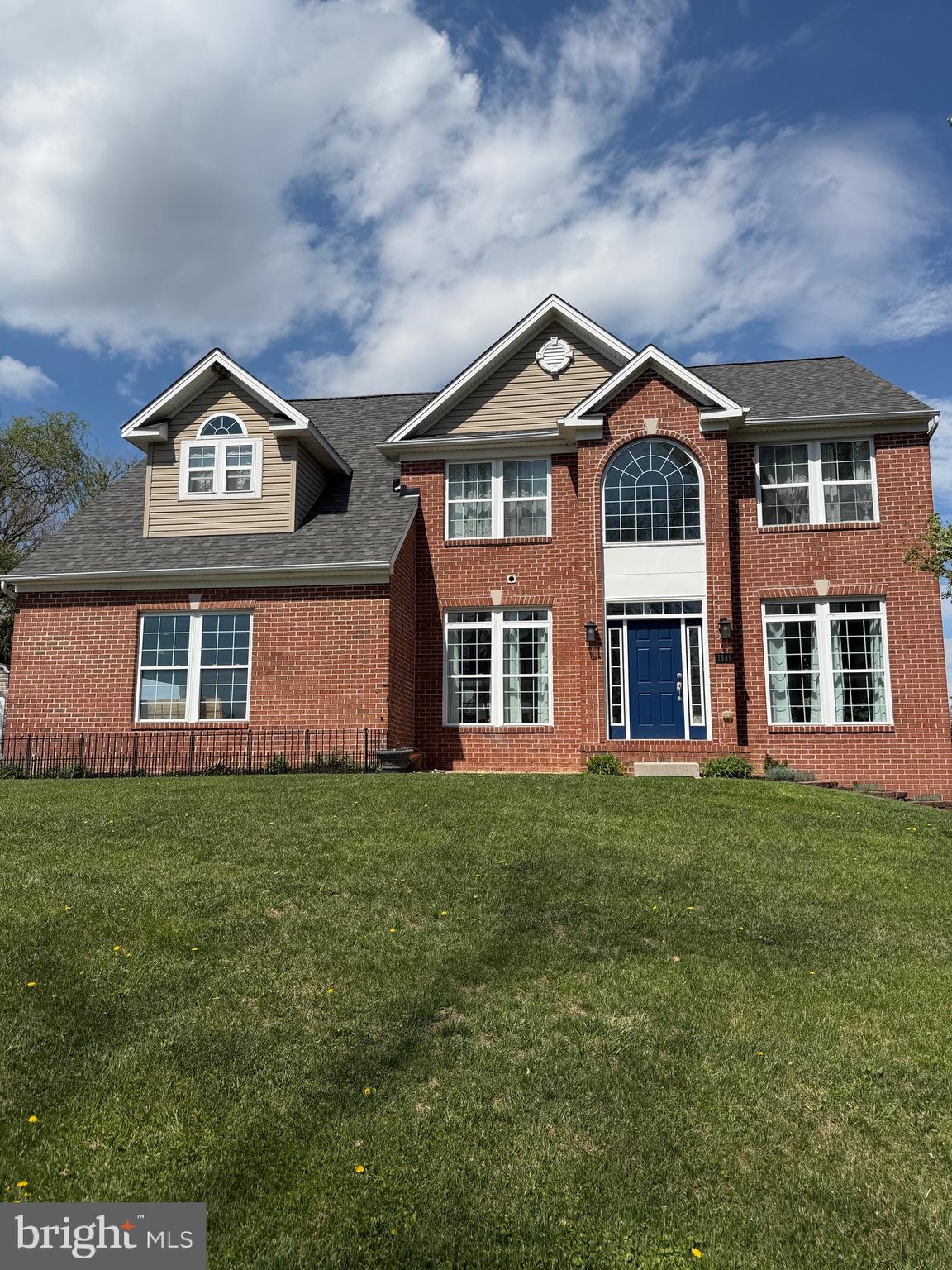 1080 CRANBERRY LANE W