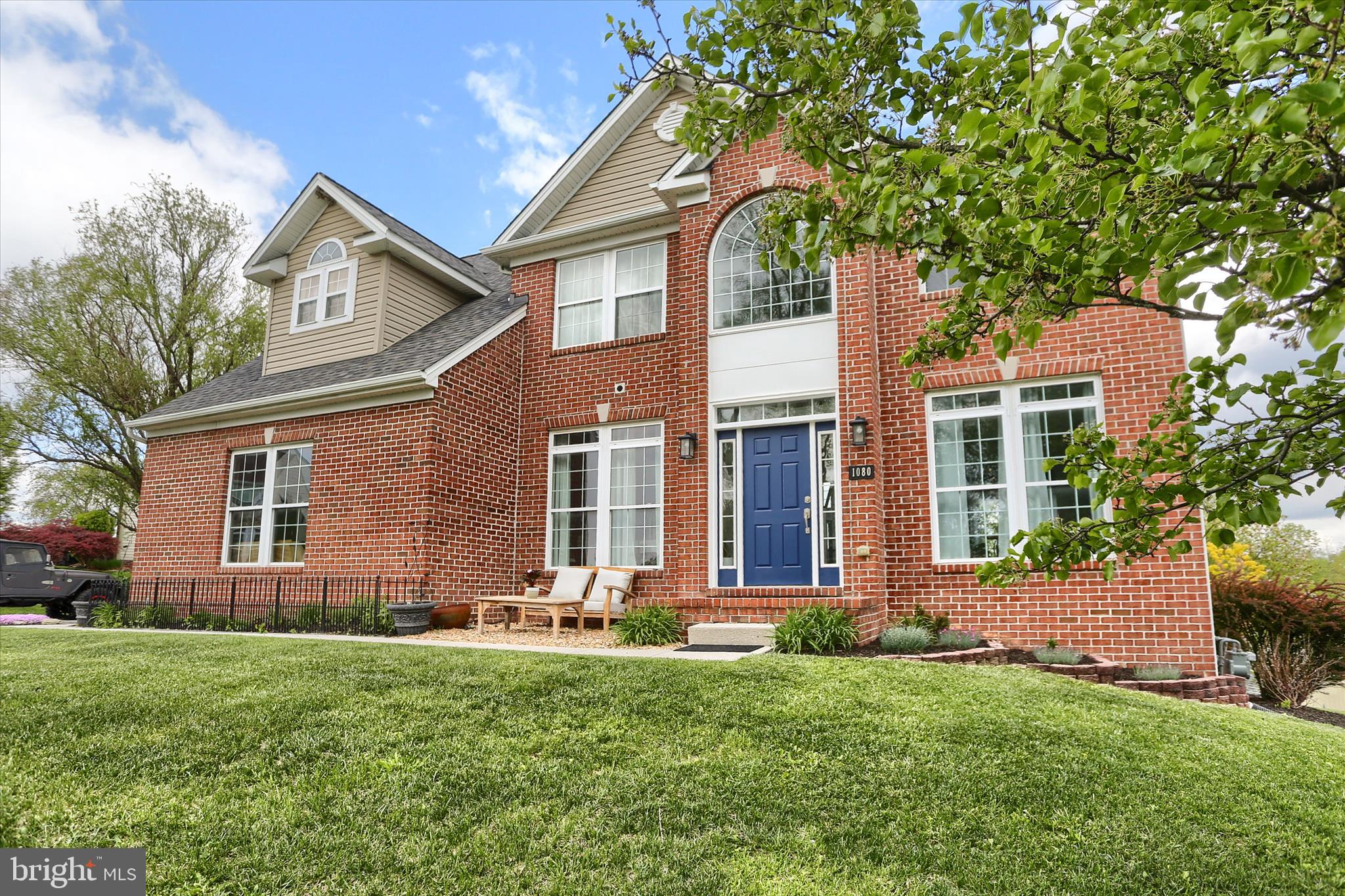 1080 CRANBERRY LANE W