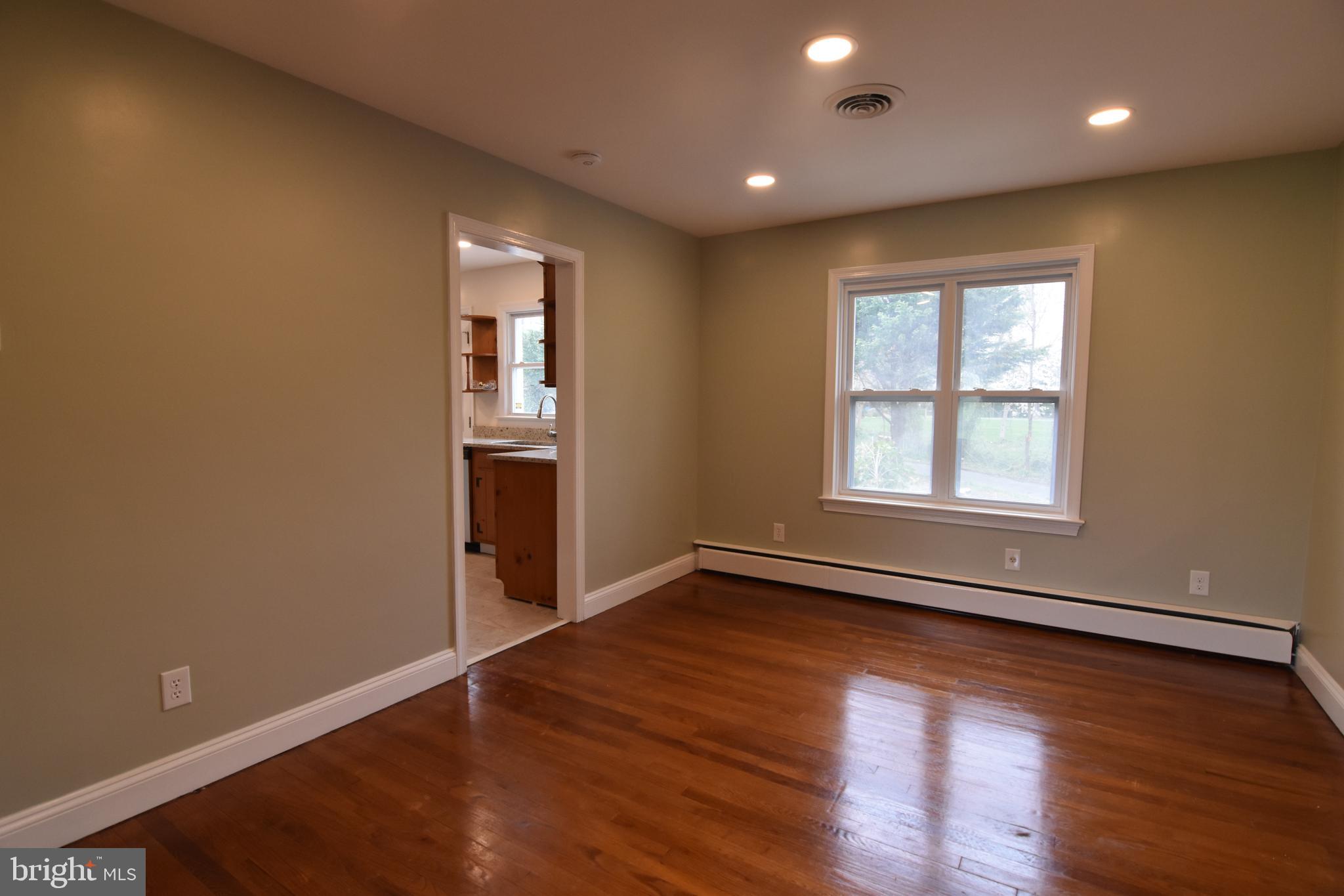 TOWN CREEK - Residential Lease