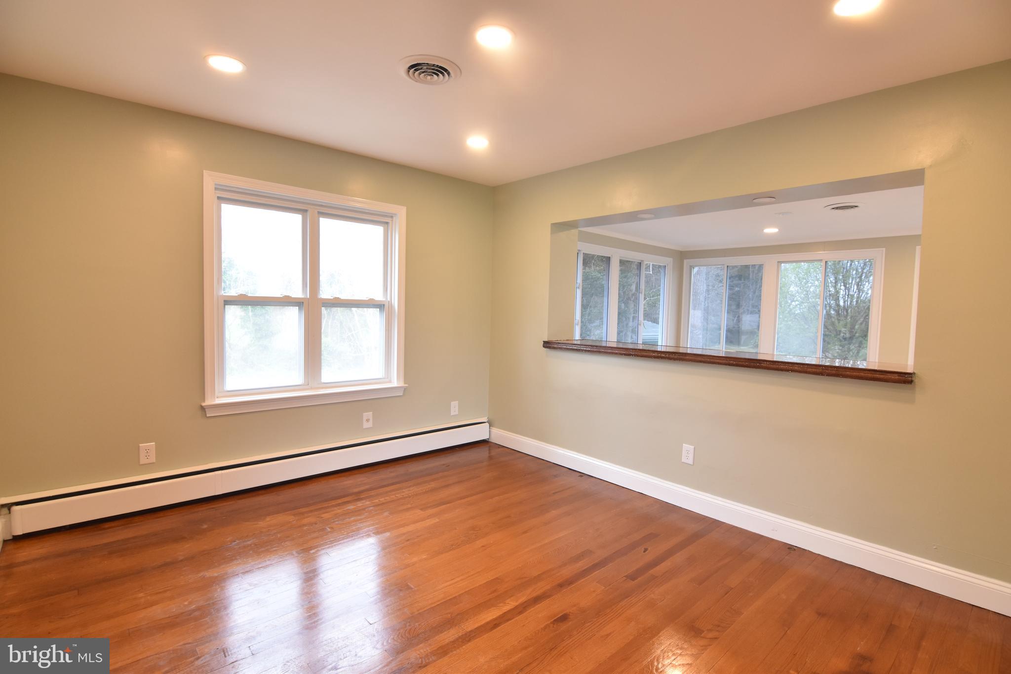 TOWN CREEK - Residential Lease