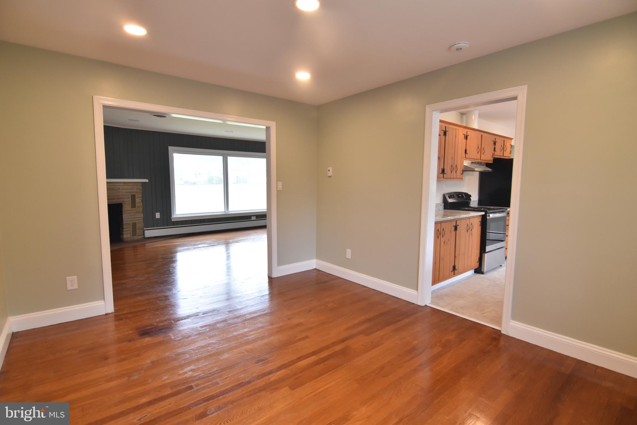 TOWN CREEK - Residential Lease