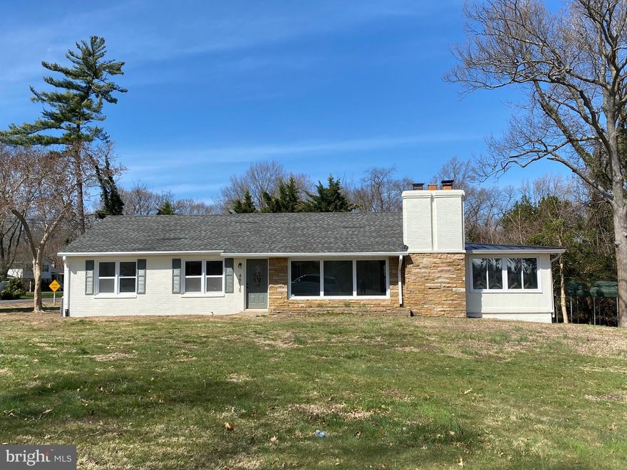 Remodeled rambler with gorgeous views of Lewis Creek.  Large family room with fireplace, sunroom and formal dining room.  hardwood floors.  Unfinished basement.  Closing to Pax River, shopping and restaurants.  Owner will consider pets with pet deposit and possible additional fee per month - case by case basis.