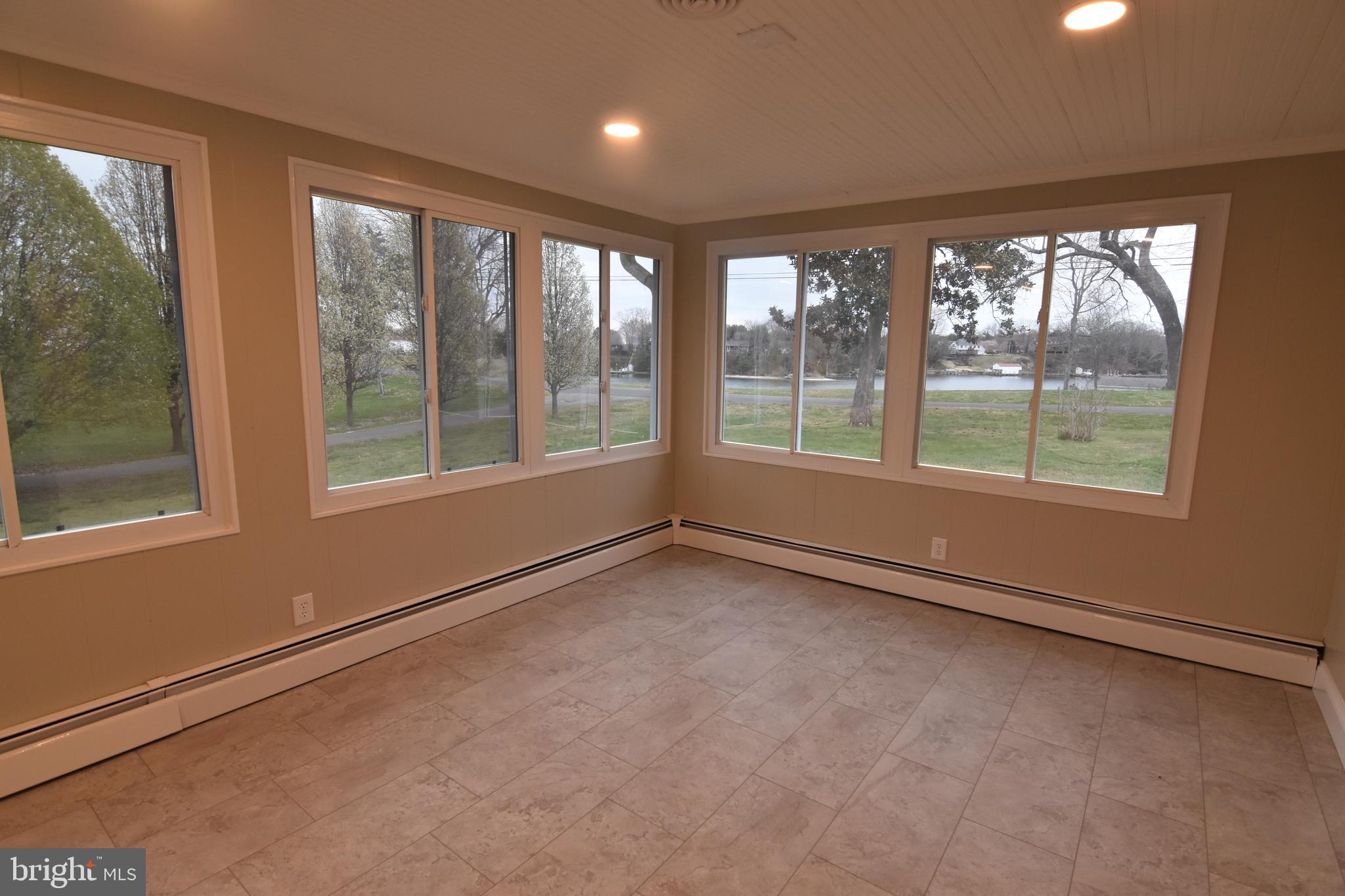 TOWN CREEK - Residential Lease