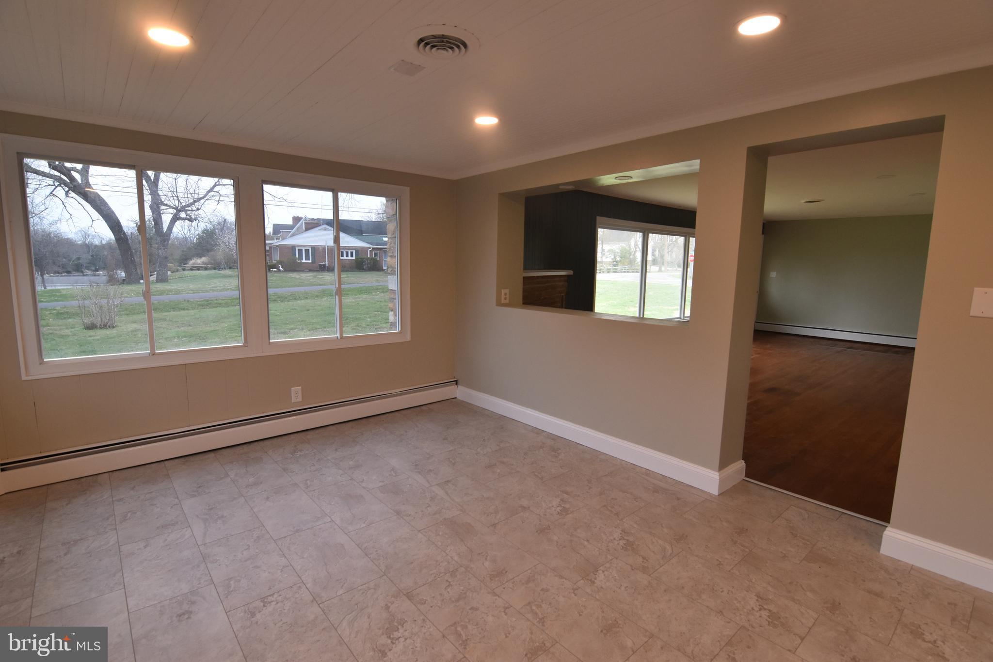 TOWN CREEK - Residential Lease