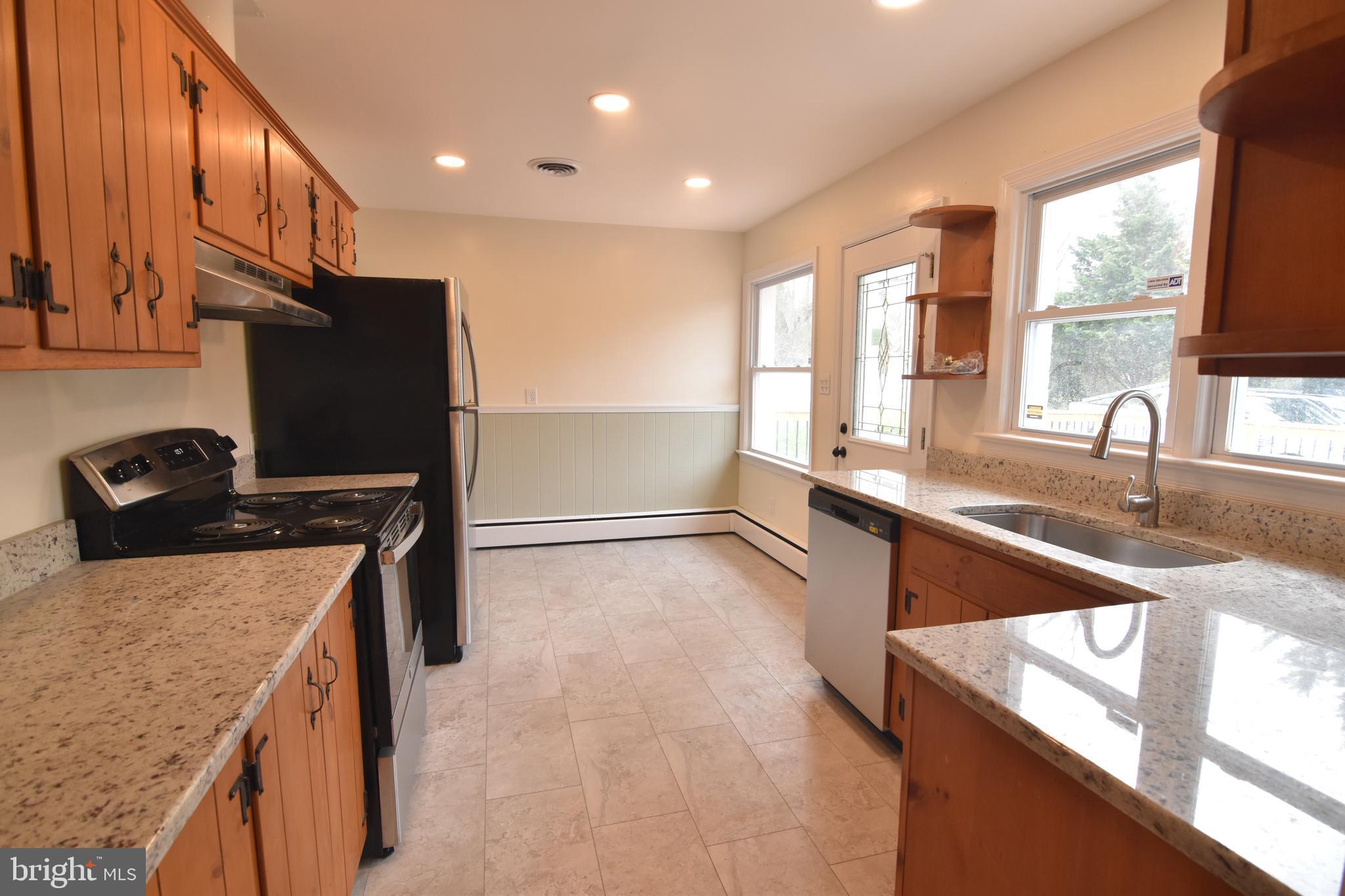 TOWN CREEK - Residential Lease