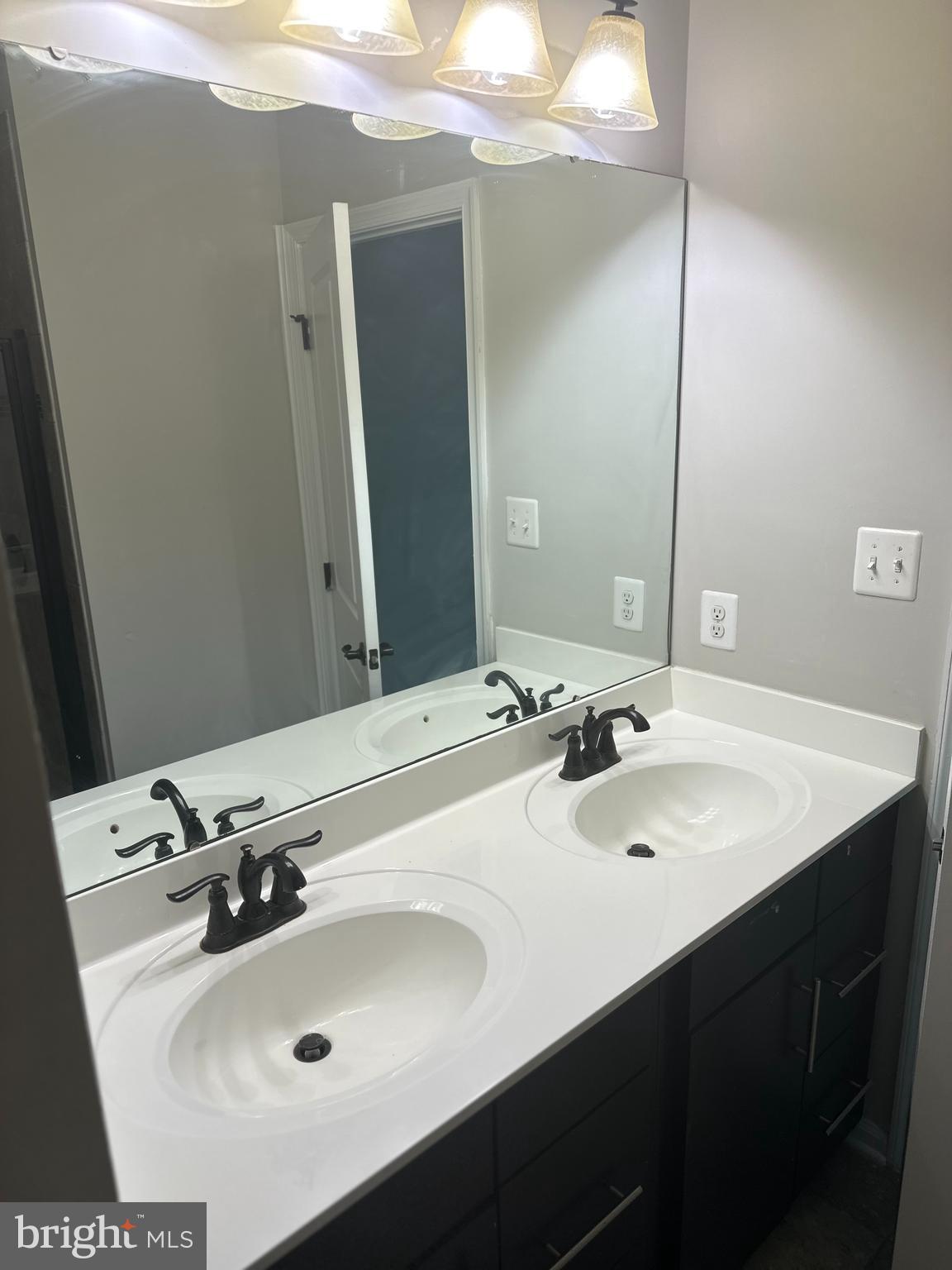 CREEKSIDE VILLAGE AT TANYARD SPRINGS - Residential