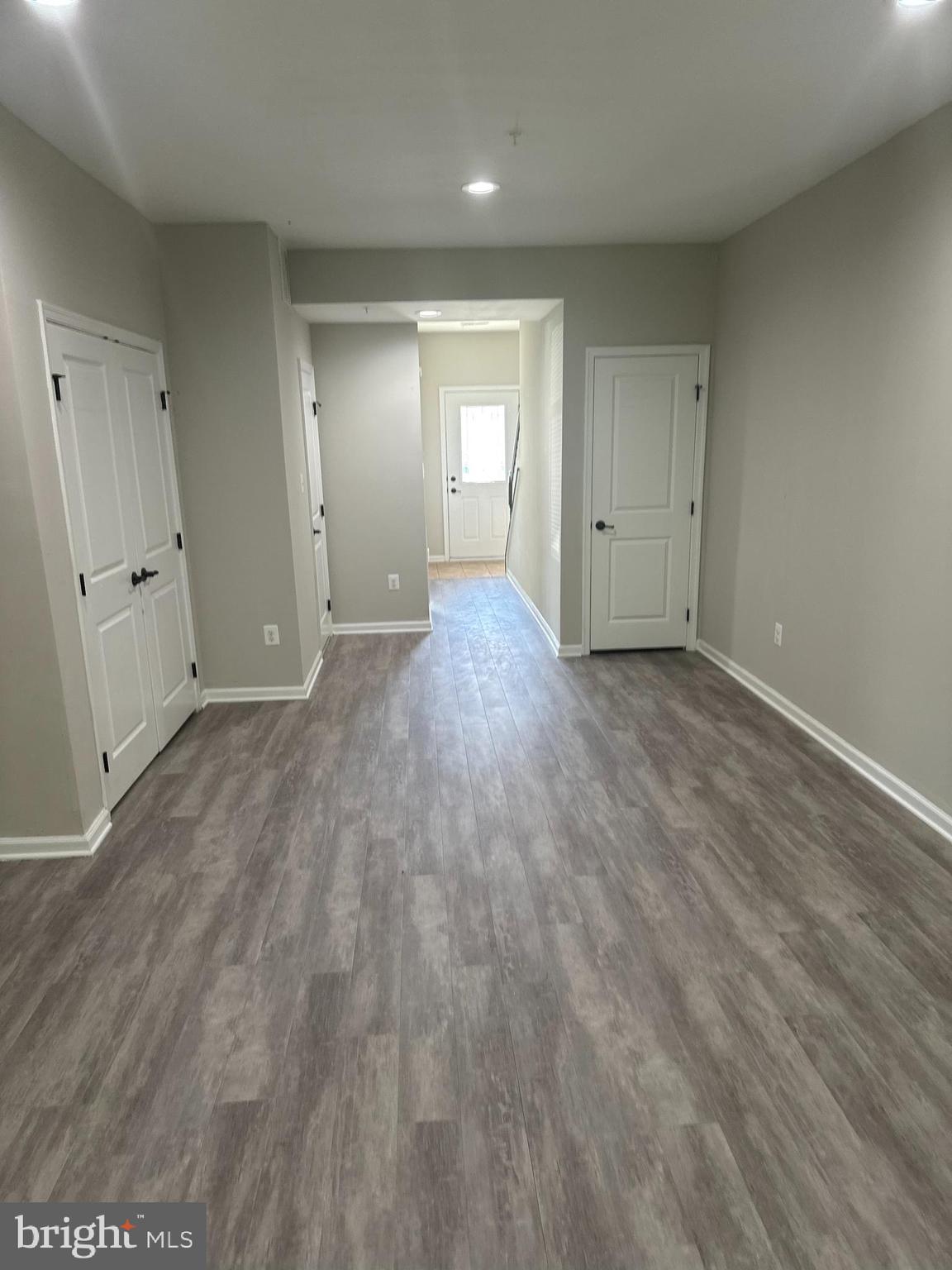 CREEKSIDE VILLAGE AT TANYARD SPRINGS - Residential