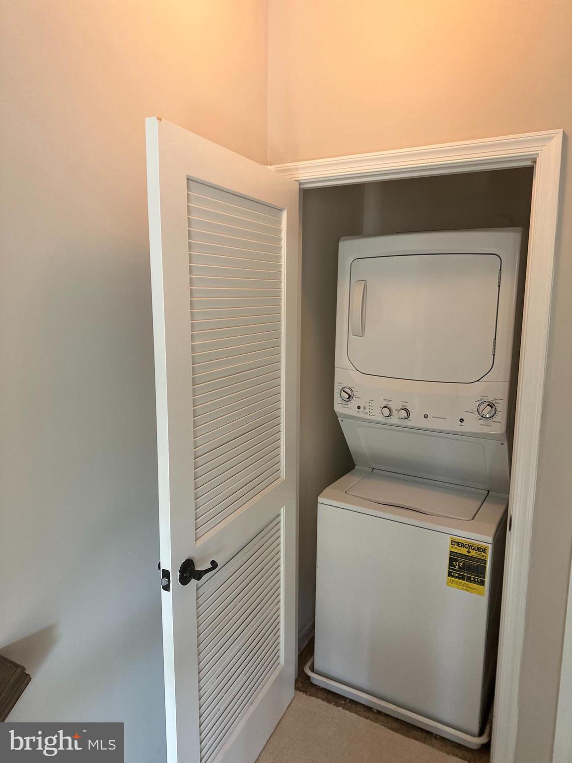 CREEKSIDE VILLAGE AT TANYARD SPRINGS - Residential