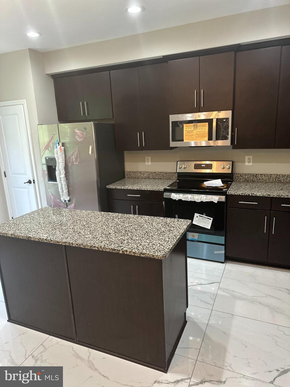 CREEKSIDE VILLAGE AT TANYARD SPRINGS - Residential