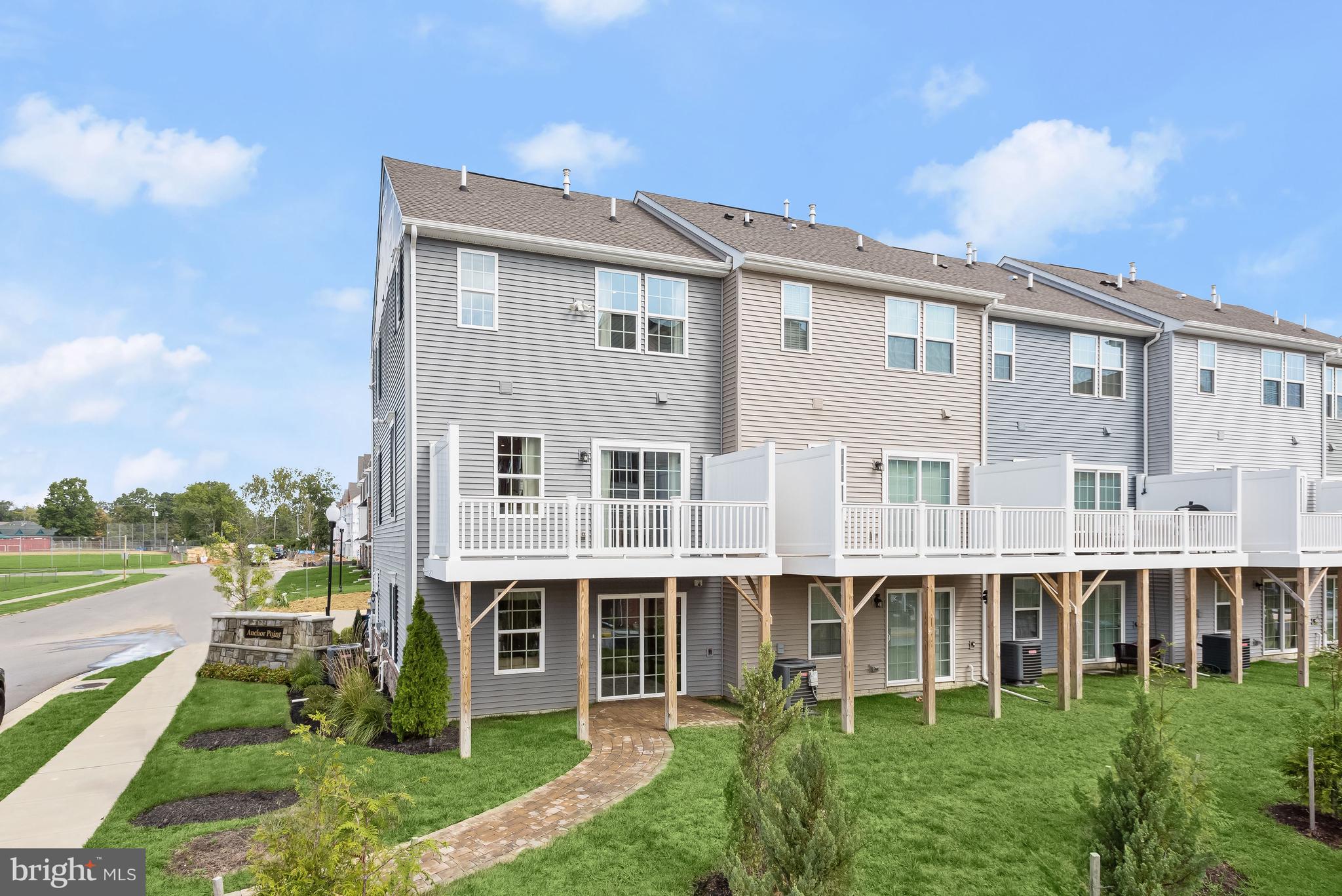 ANCHOR POINT - Residential