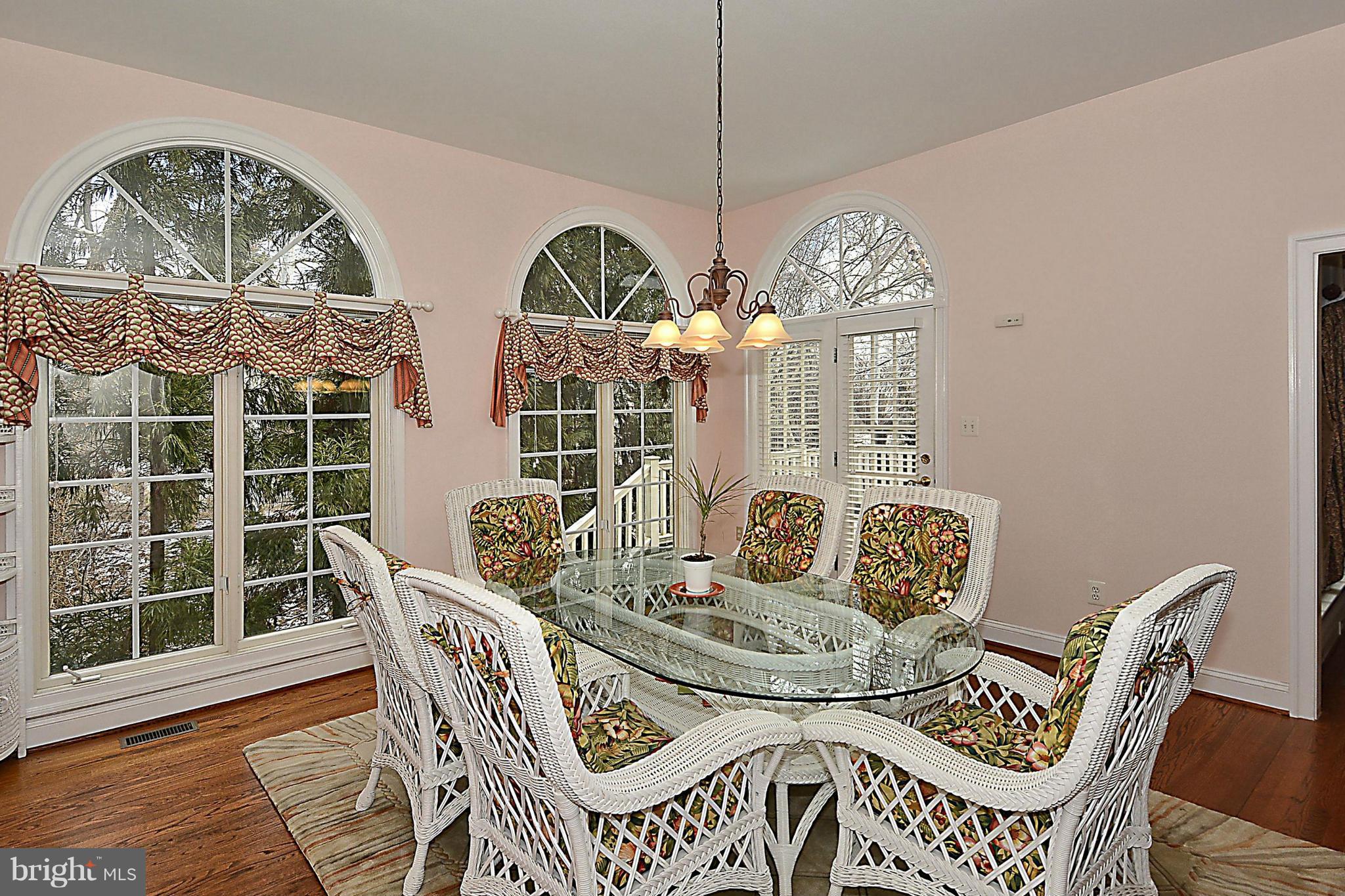 CHEVY CHASE COMMONS - Residential