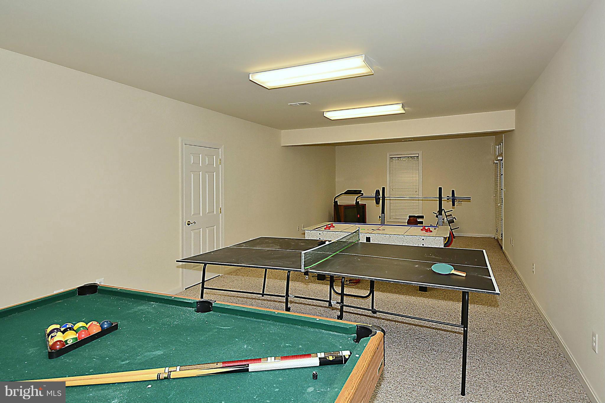 CHEVY CHASE COMMONS - Residential