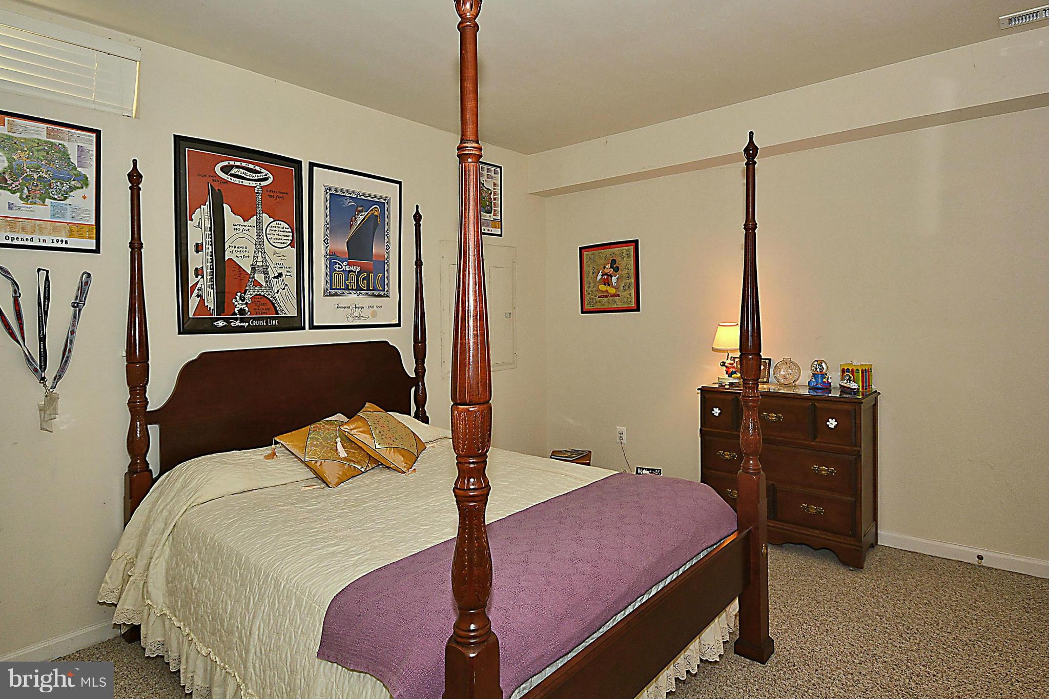 CHEVY CHASE COMMONS - Residential