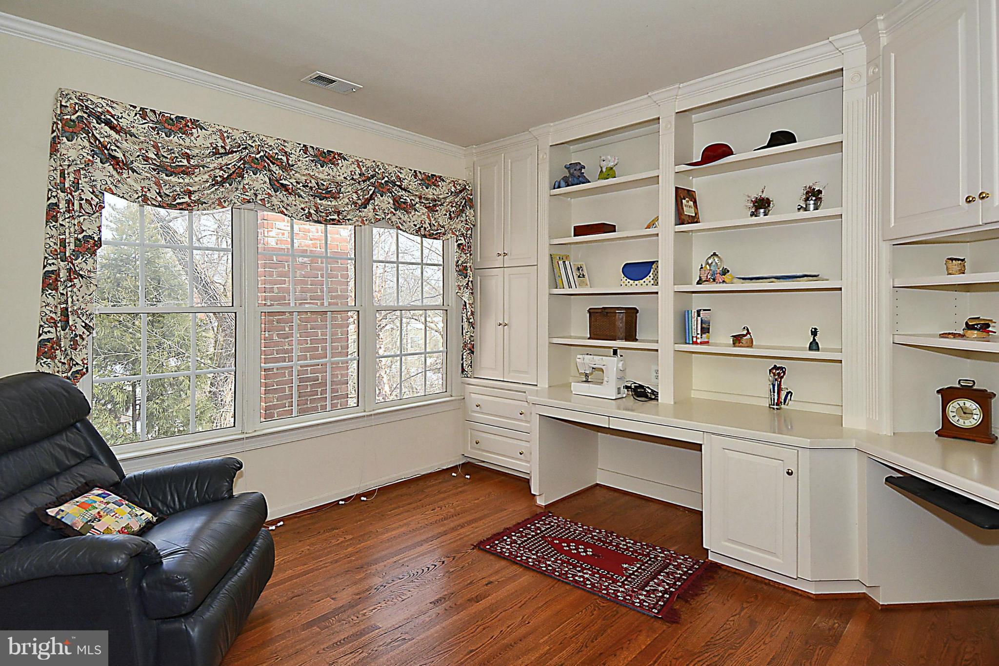 CHEVY CHASE COMMONS - Residential