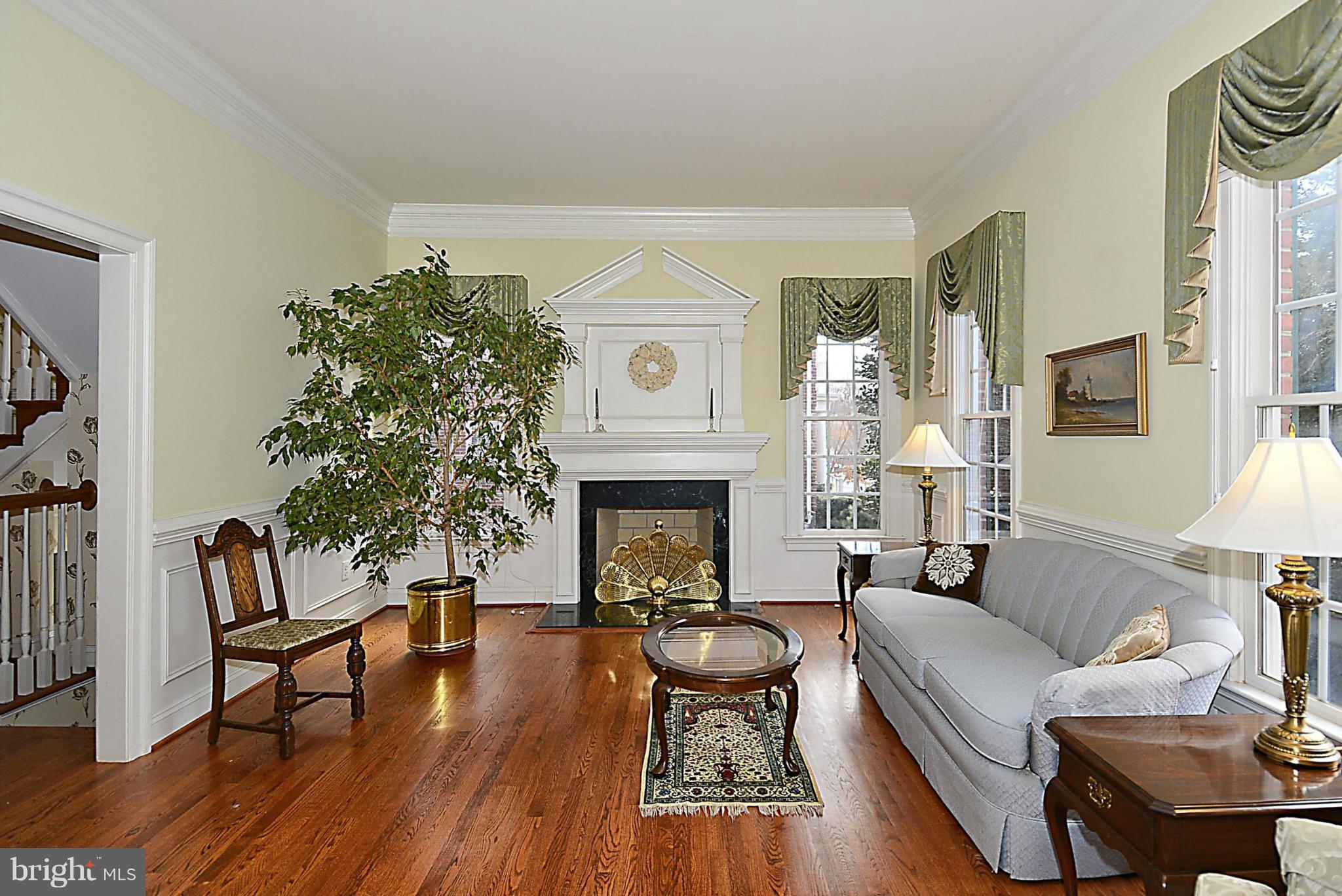 CHEVY CHASE COMMONS - Residential